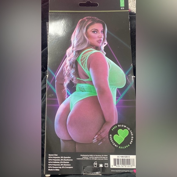 Lapdance glow in the dark cutout bodysuit with pasties, queen size - Picture 4 of 14